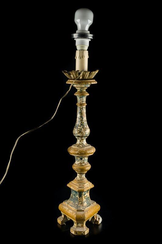 Lacquered wood torch