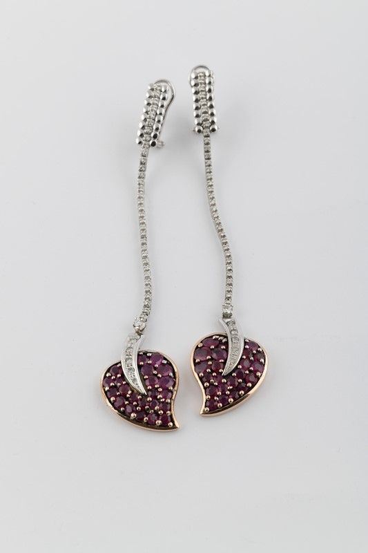 Pair of earrings