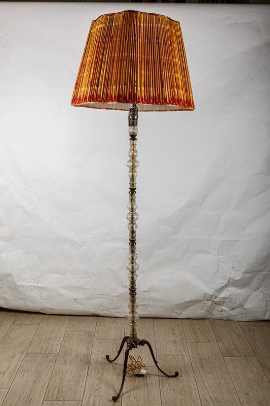 Floor lamp