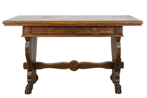 Writing table