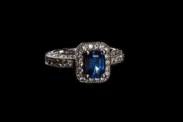 18 kt white gold ring