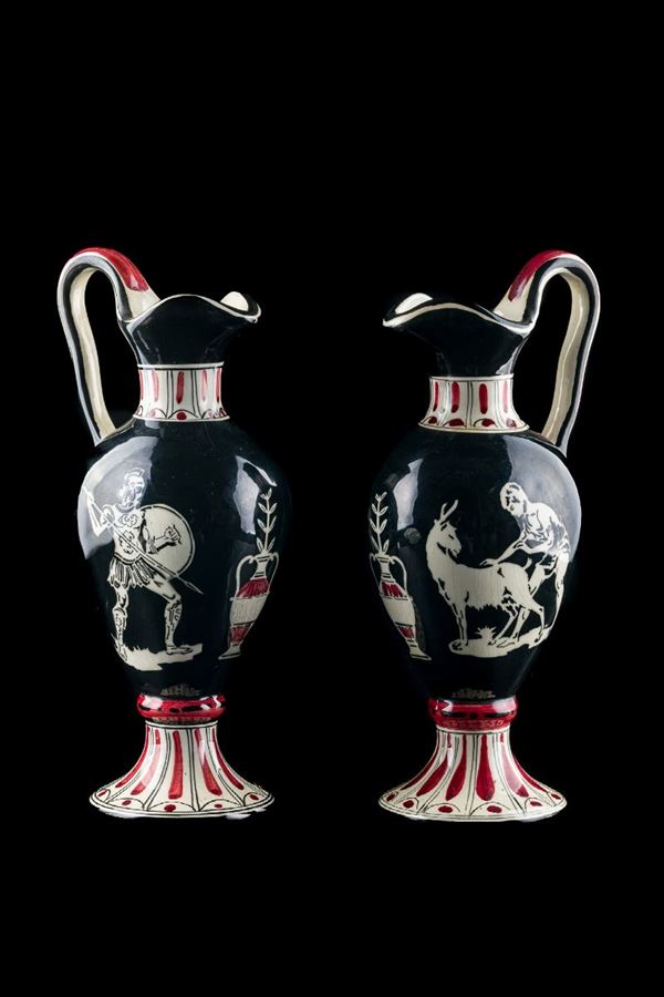 Coppia di anfore in ceramica policroma