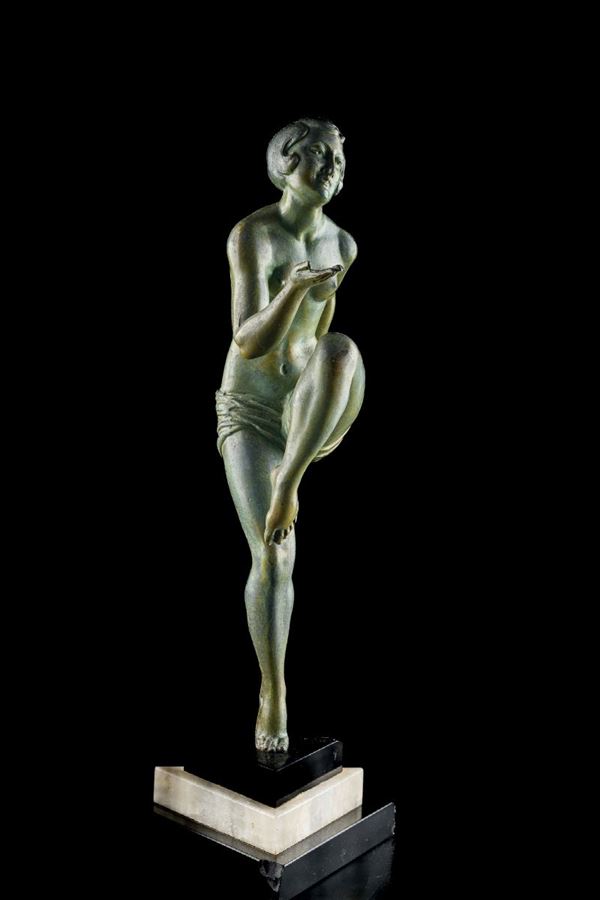 Art deco dancer