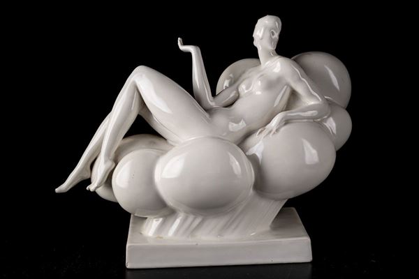 Donna sdraiata