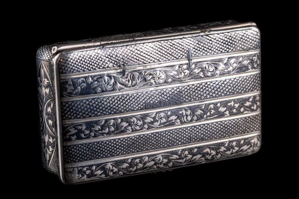Tabacchiera in argento e niello