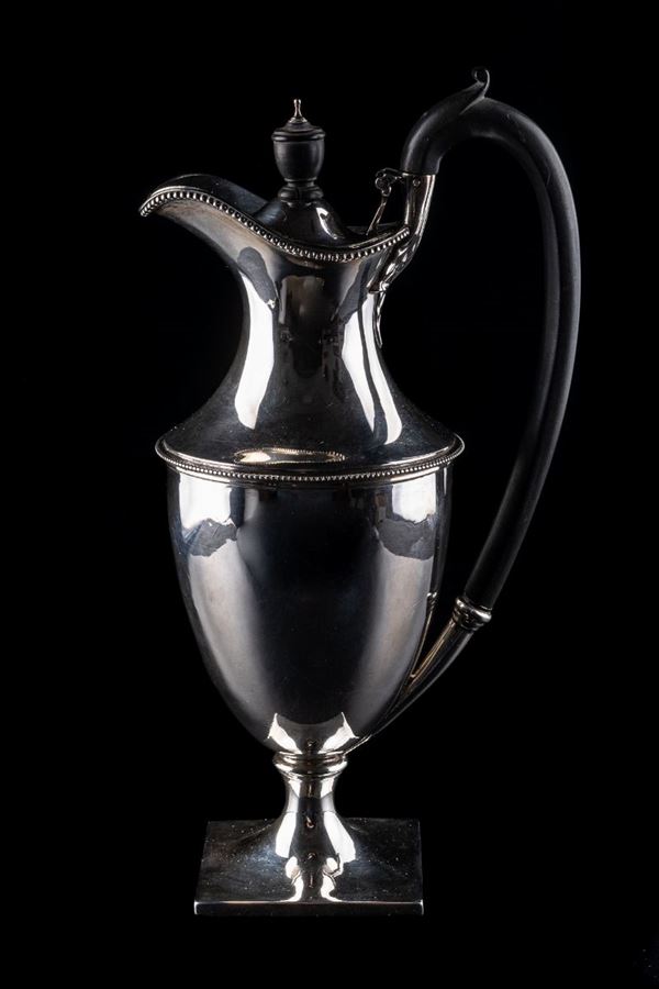 Silver pourer