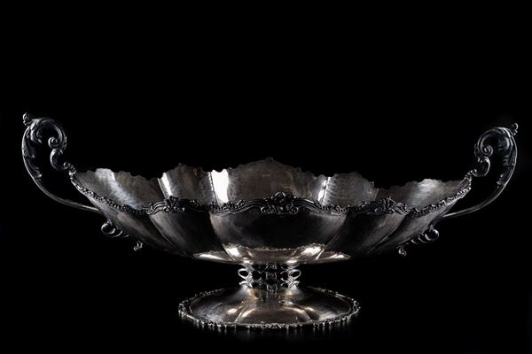 Centerpiece tub in silver