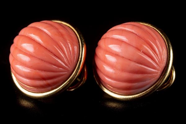 Coppia di orecchini in oro 750