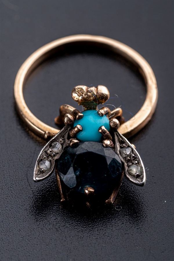 Low gold and silver ring
