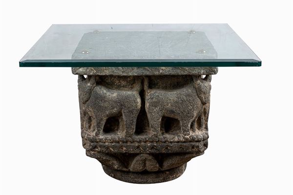Lapicida del XVIII-XIX secolo - Capitello in stile tardo romanico con vetro