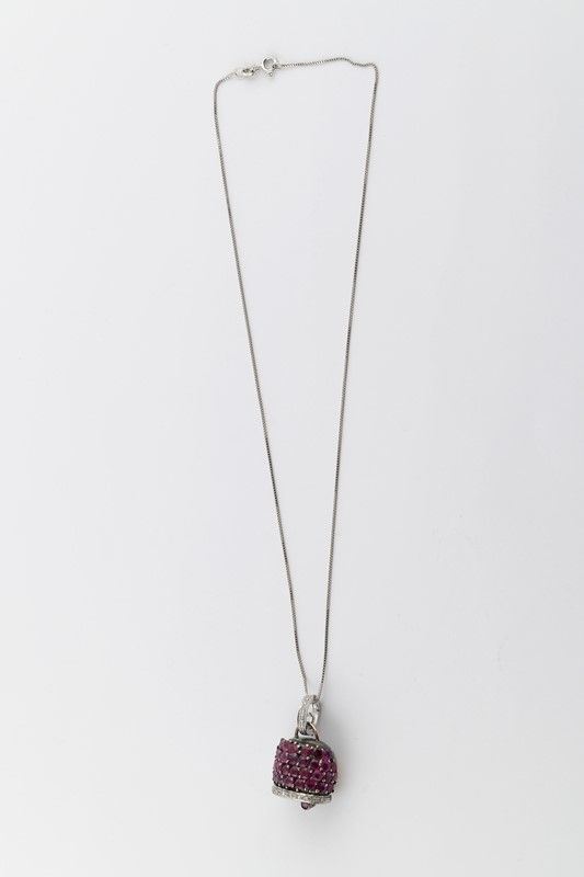 Collier in oro bianco con ciondolo