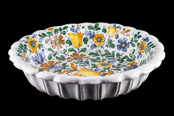 Ceramic basin
