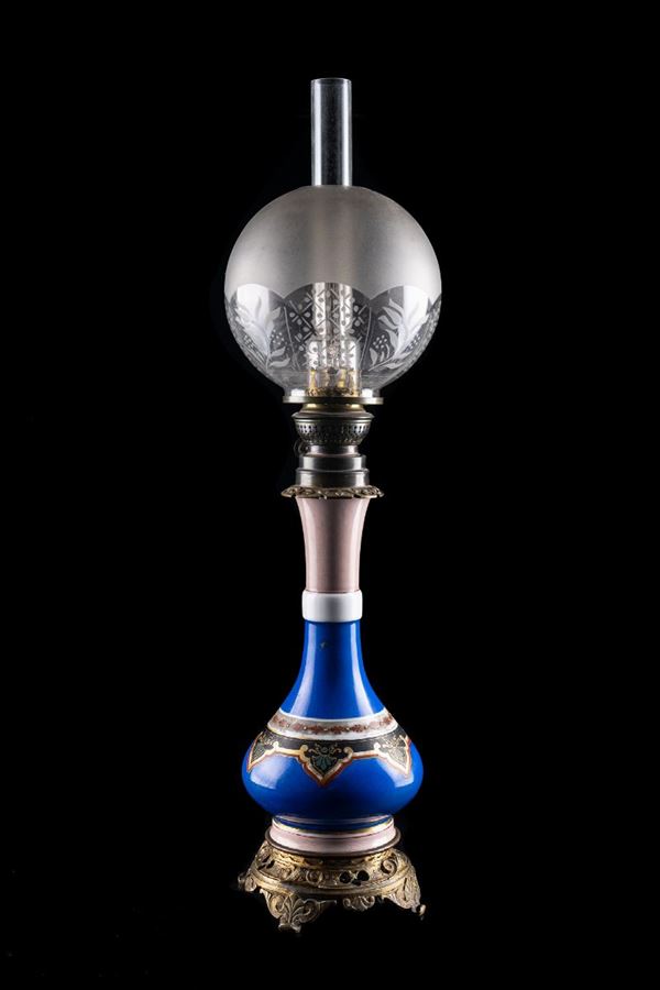 Lampada a petrolio elettrificata