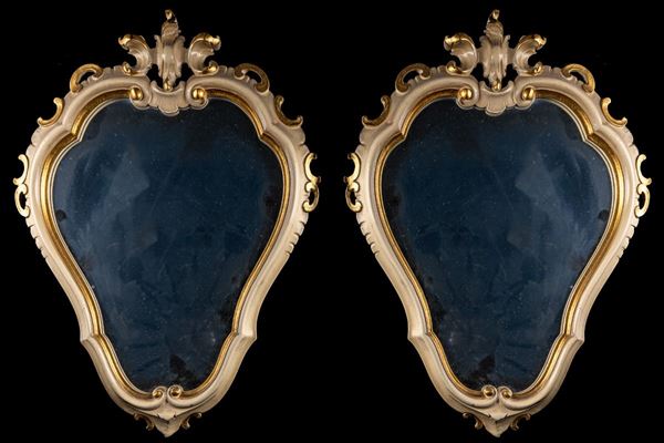 Pair of mirrors