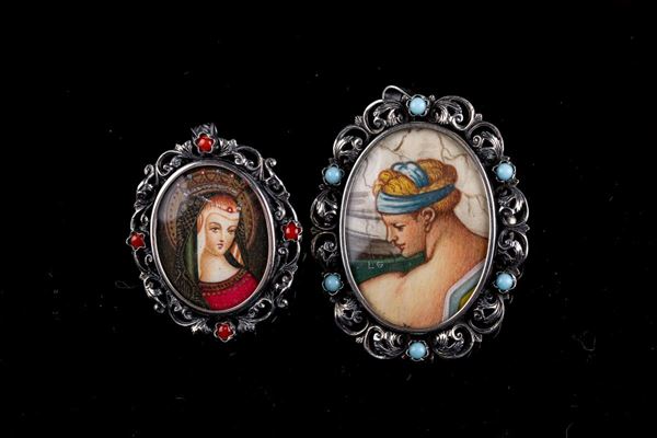 Lotto di due spille/ciondoli in argento 800