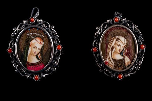 Lot of two brooches / pendants in 800 silver