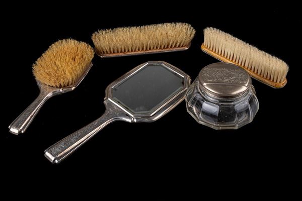 Servizio da toiletta di 5 pezzi in argento 800