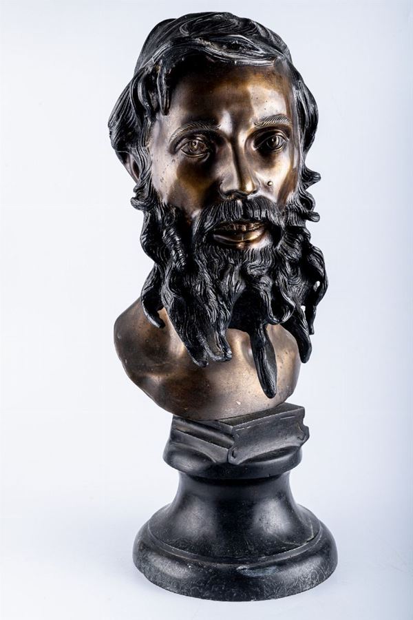 Manly head