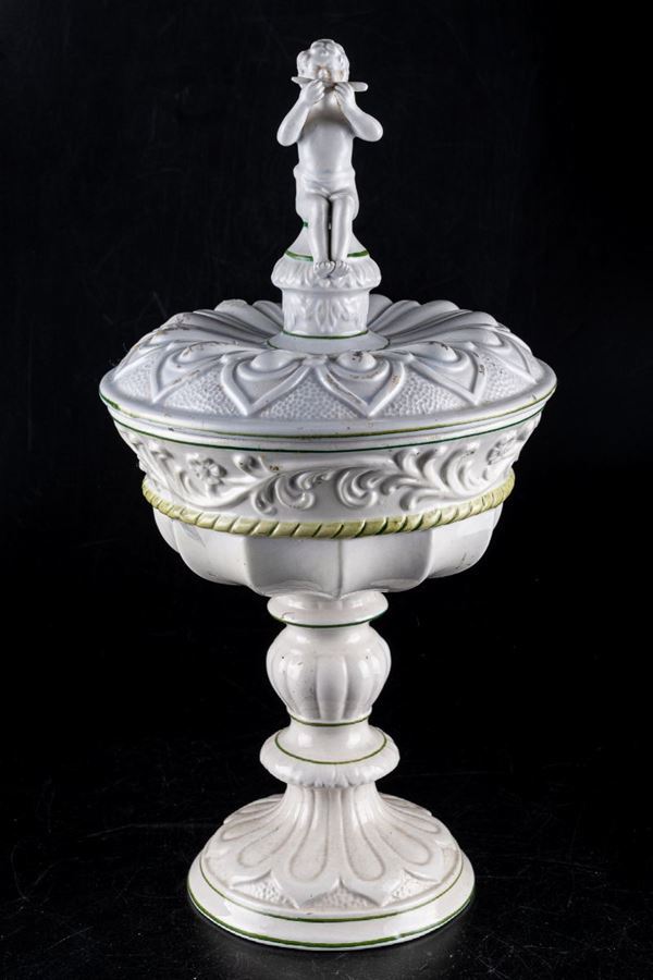 Centerpiece cup