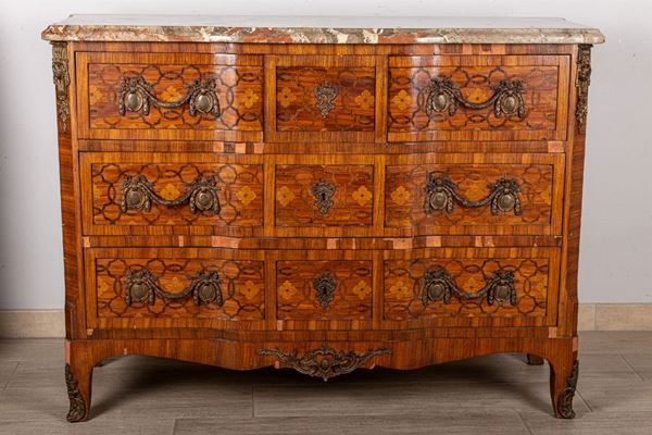 French chest of drawers