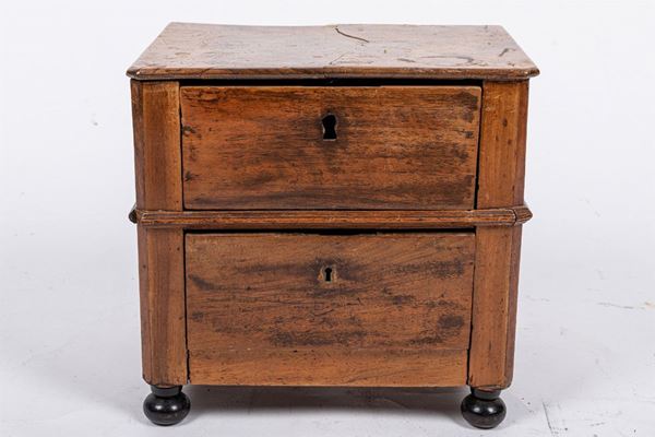 Cabinet maker&#39;s test bedside table