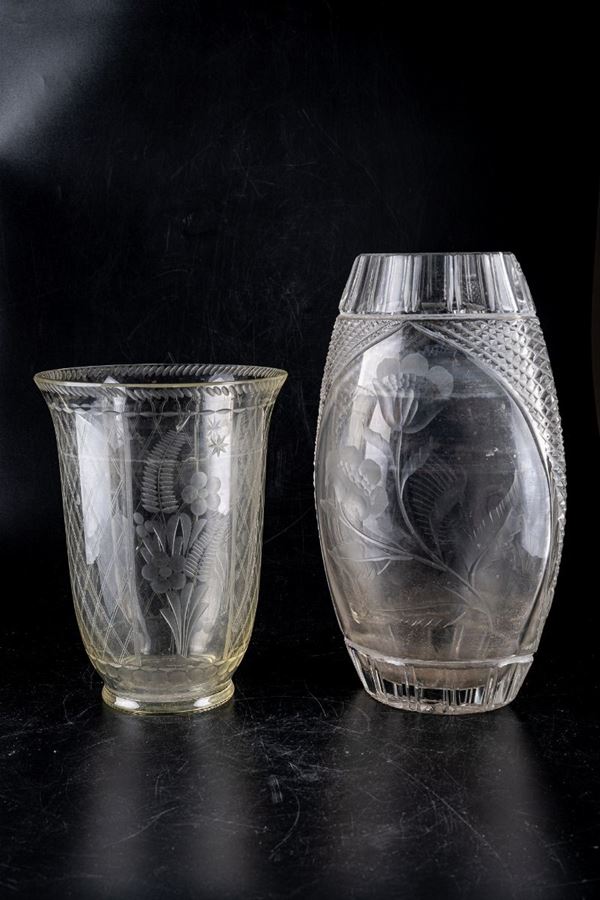 Lot of two vases