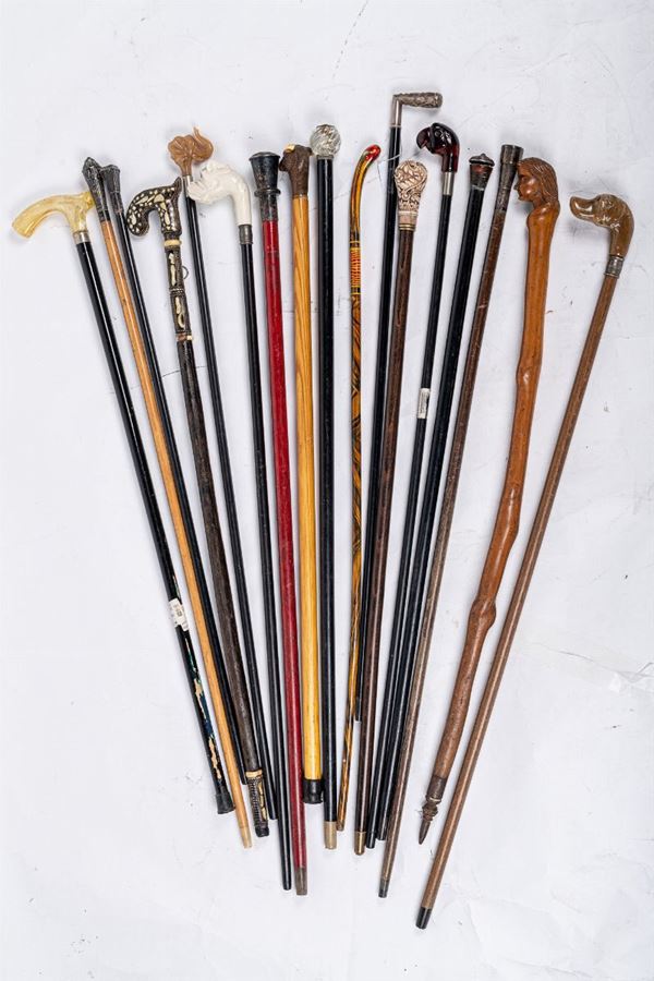 Lot of 17 sticks