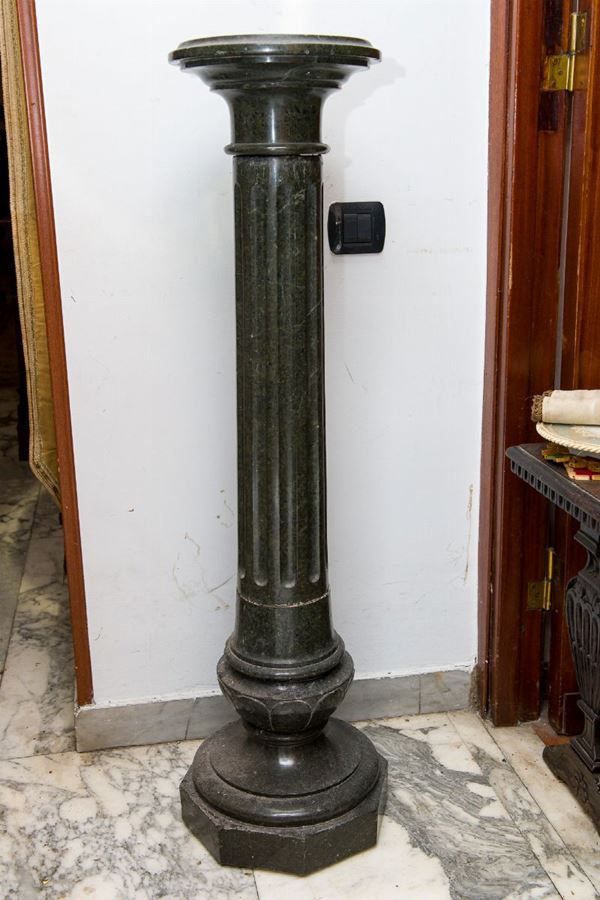 Colonna espositore