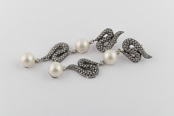 Pendants earrings