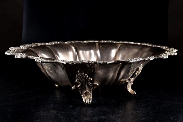 Centerpiece tub