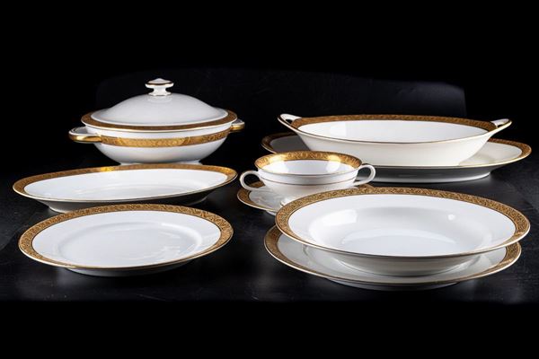 Dinner service for 8 people