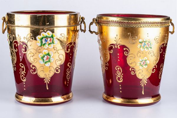 Lot of 2 vases