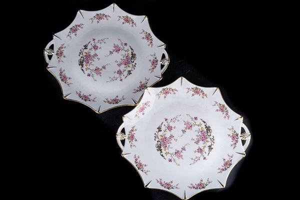 Lot of two dessert trays