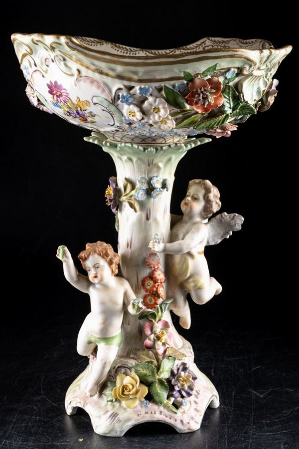 Centerpiece cup