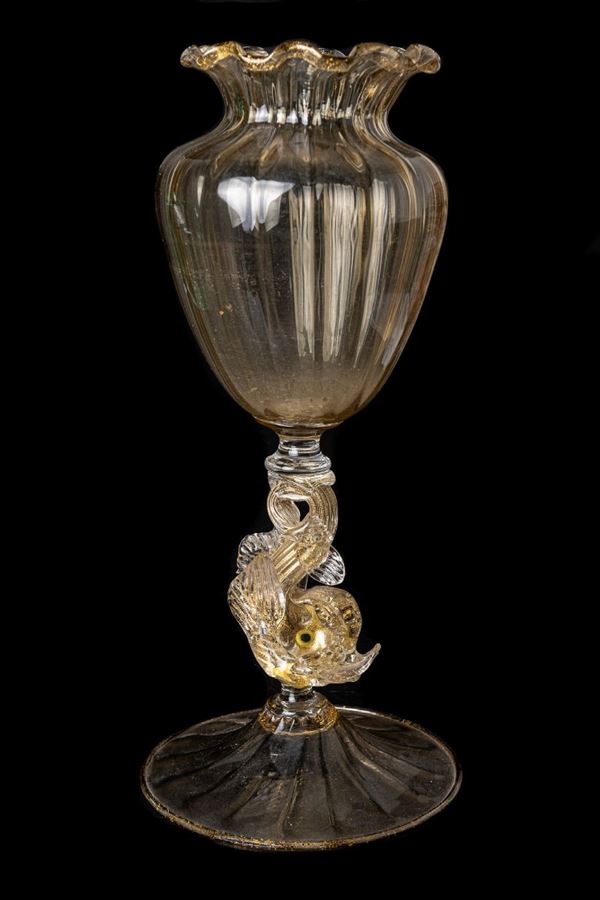 Centerpiece vase