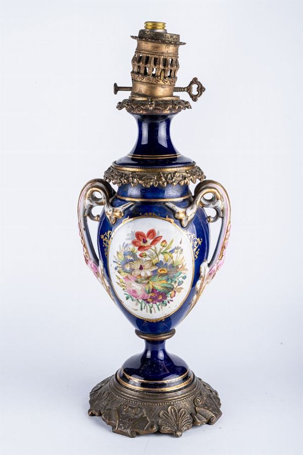 Petroleum lamp