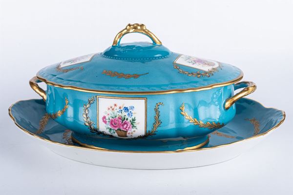 Tureen and tray