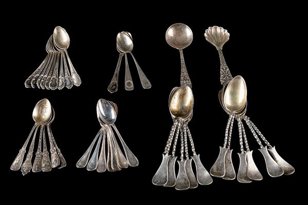 Lot of 39 teaspoons