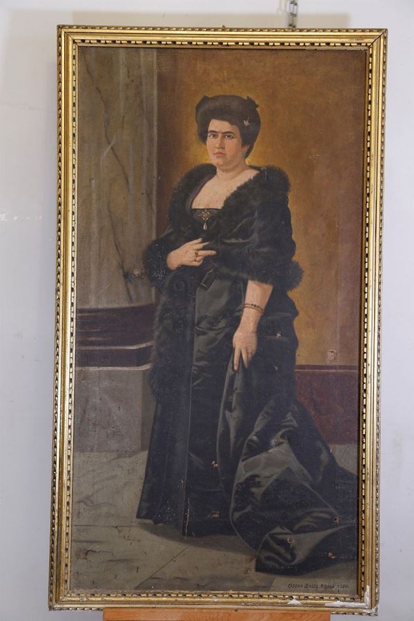 Lady in black