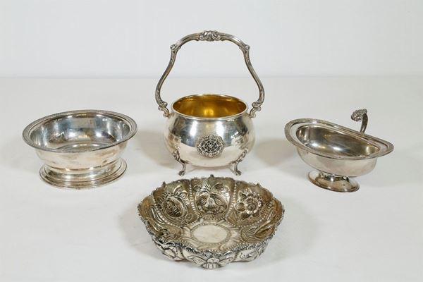 Lot of 4 bon-bon holders in 800/1000 silver