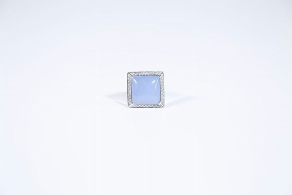 750/1000 white gold ring