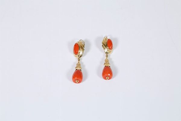 Orecchini in oro 750/1000 stile antico