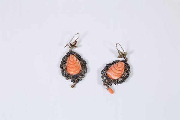 Antique style 375/1000 gold earrings  - Auction Fine art and furniture with a selection of old masters from a private collector - DAMS Casa d'Aste