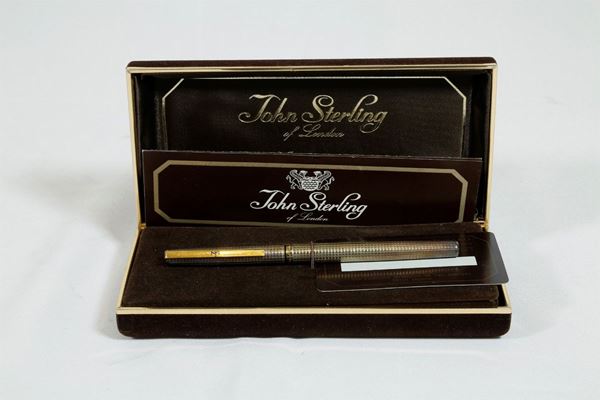 Penna stilografica John Sterling in argento 925/1000  - Asta Fine Art e arredi con una selezione di opere proveniente da un collezionista privato - DAMS Casa d'Aste