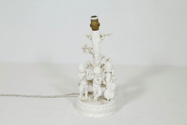 Table lamp