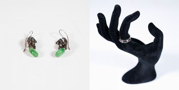 Parure in silver, semiprecious stones and glass