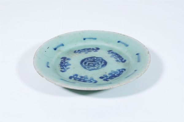Porcelain plate
