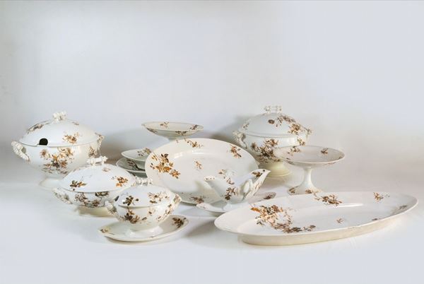 12 pieces of serving plates