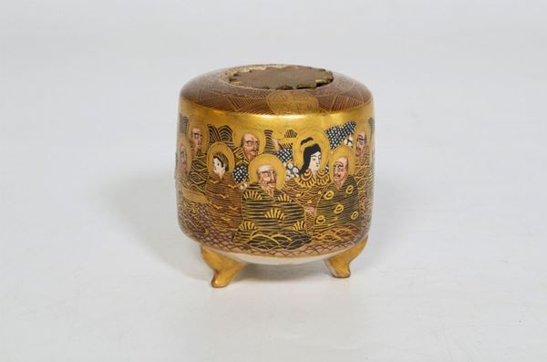 Ointments container