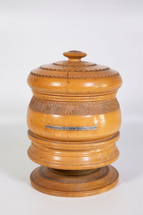 Wooden bowl  (Valle d'Aosta. Mid 20th century)  - Auction Fine art and furniture from private collectors - DAMS Casa d'Aste